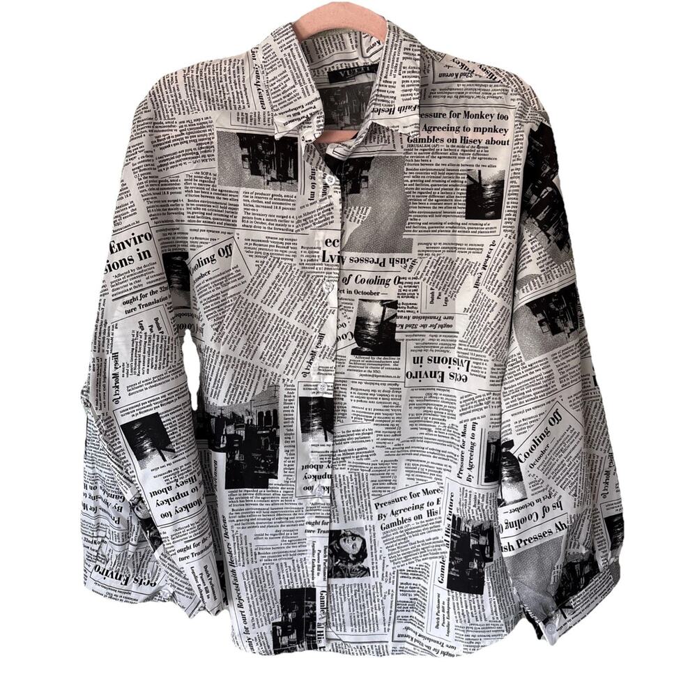 VUTTI Newspaper Print Button-Up Shirt Black & White Graphic Collared Top Sz L